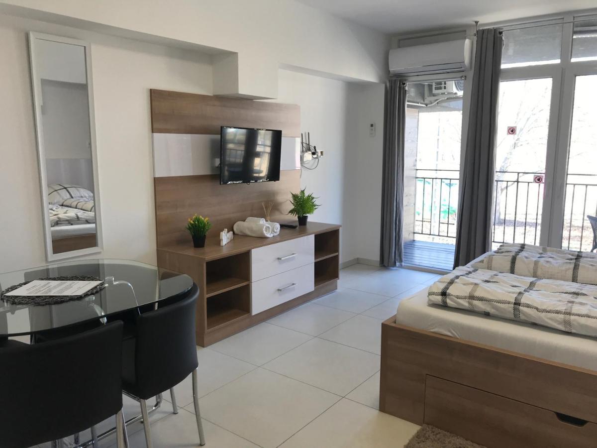 Tisza Gyoengye Apartmanhaz Szeged Exterior photo