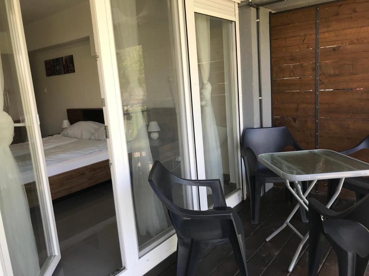 Tisza Gyoengye Apartmanhaz Szeged Exterior photo