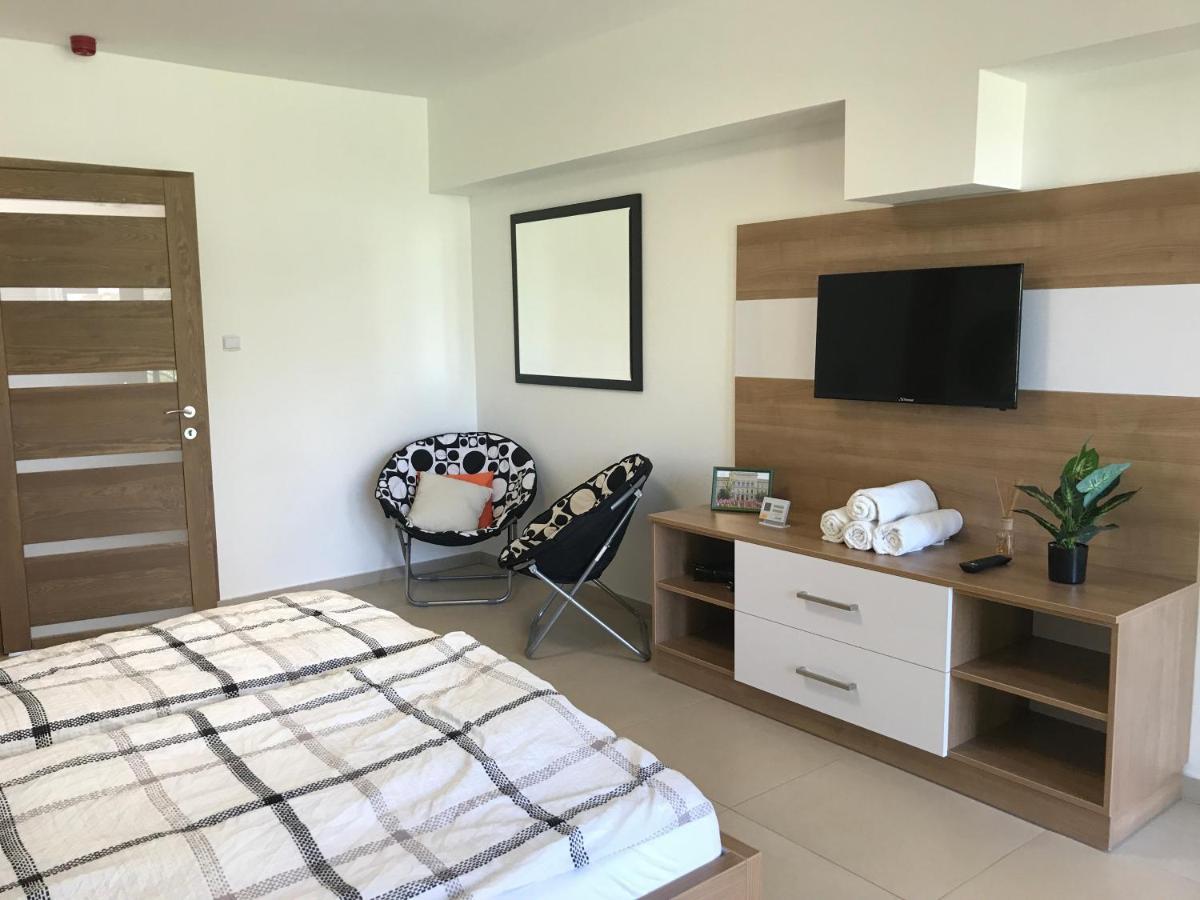 Tisza Gyoengye Apartmanhaz Szeged Exterior photo