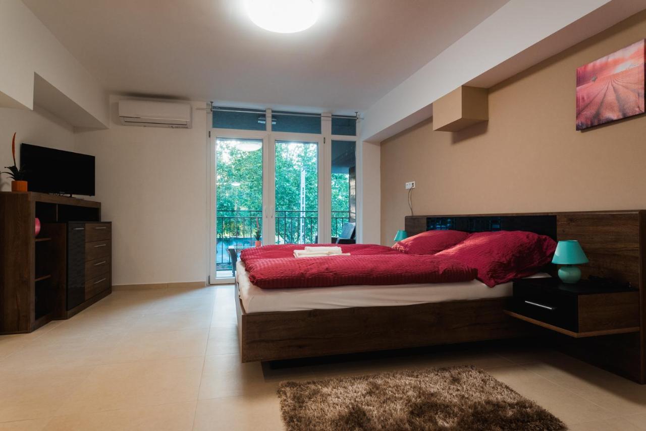 Tisza Gyoengye Apartmanhaz Szeged Exterior photo